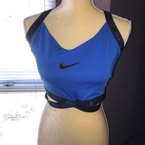 NIKE SPORTS BRA!!!!